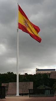 Bandera de España en la Plaza de Colón de Madrid
