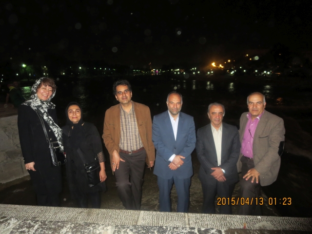 IMG_0797_6members_zayanderude.jpg
