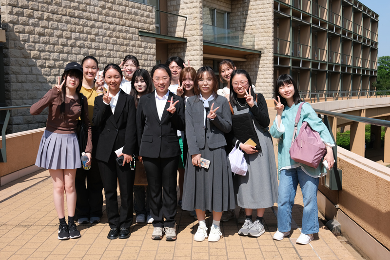 学生のみで記念写真