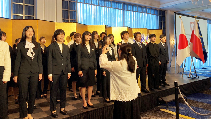写真:指揮もポーランド語専攻の学生が担当