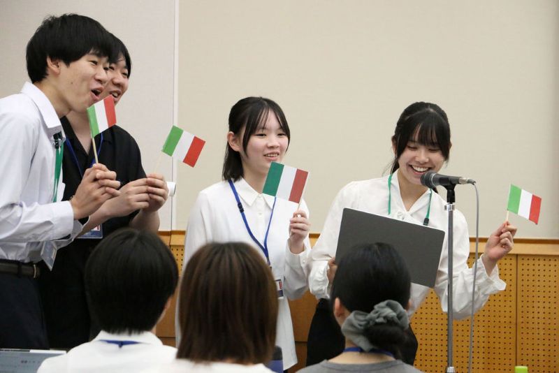 模擬国連の様子