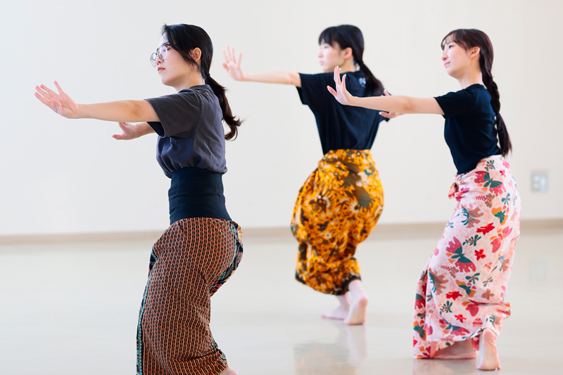 インドネシア舞踊部の写真